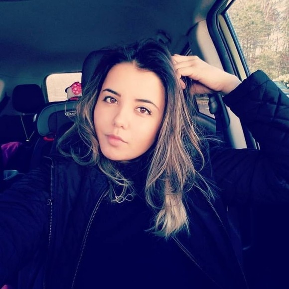 Meet the Posher Other - Meet your Posher, Ana